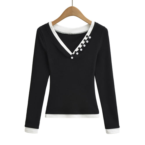 V-neck long sleeved pullover T-shirt